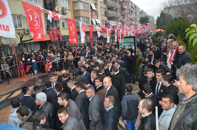 MHP LİDERi DEVLET BAHÇELİ AKHİSARLILAR İLE BULUŞTU